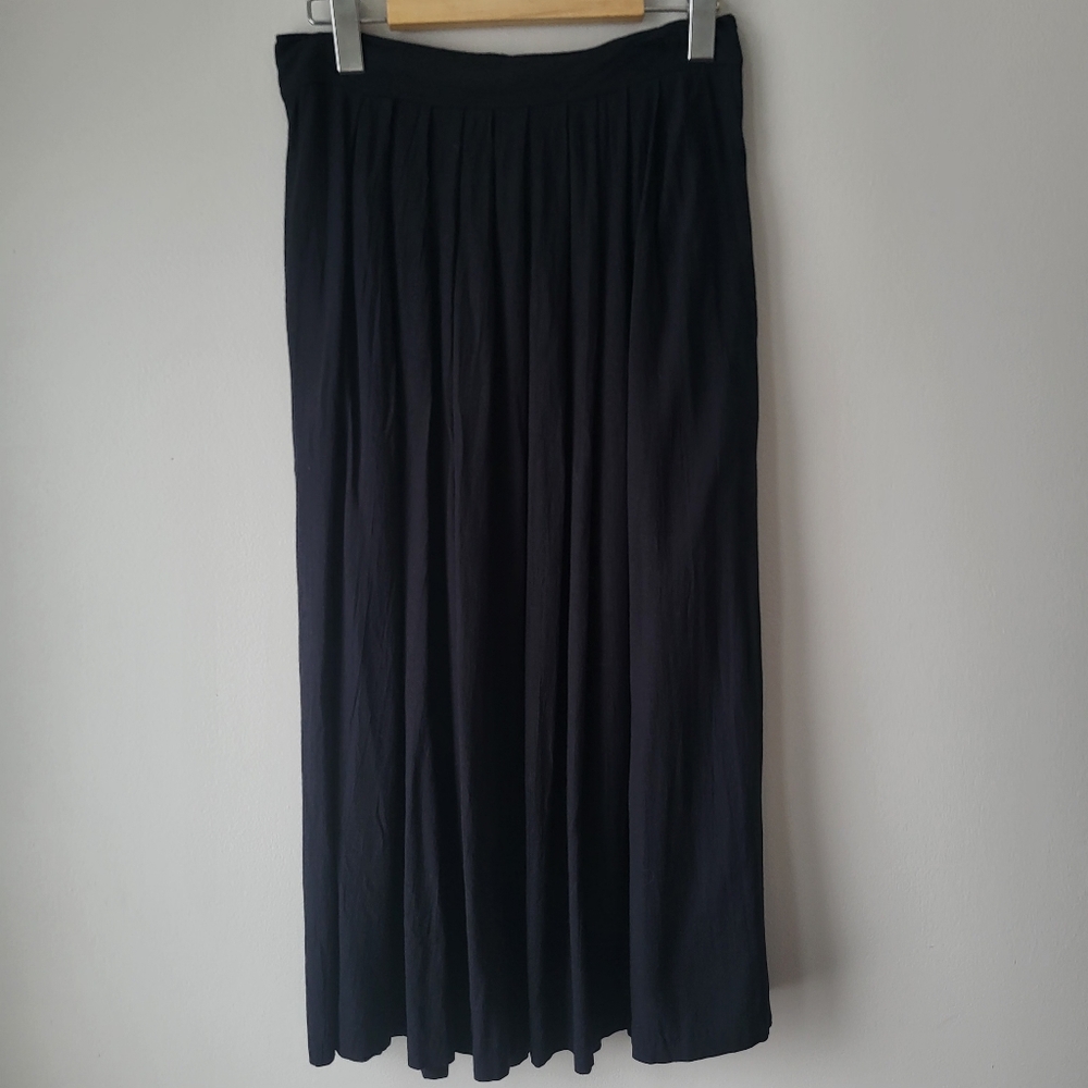 Elegant Vintage Black Pleated Midi Lightweight Skirt Size 6